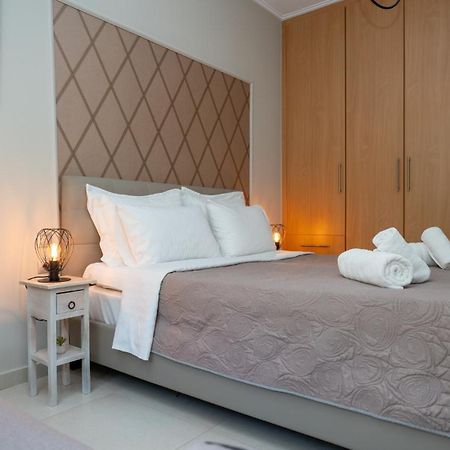 Mary'S Modern And Elegant Apartment Kalampáka Dış mekan fotoğraf