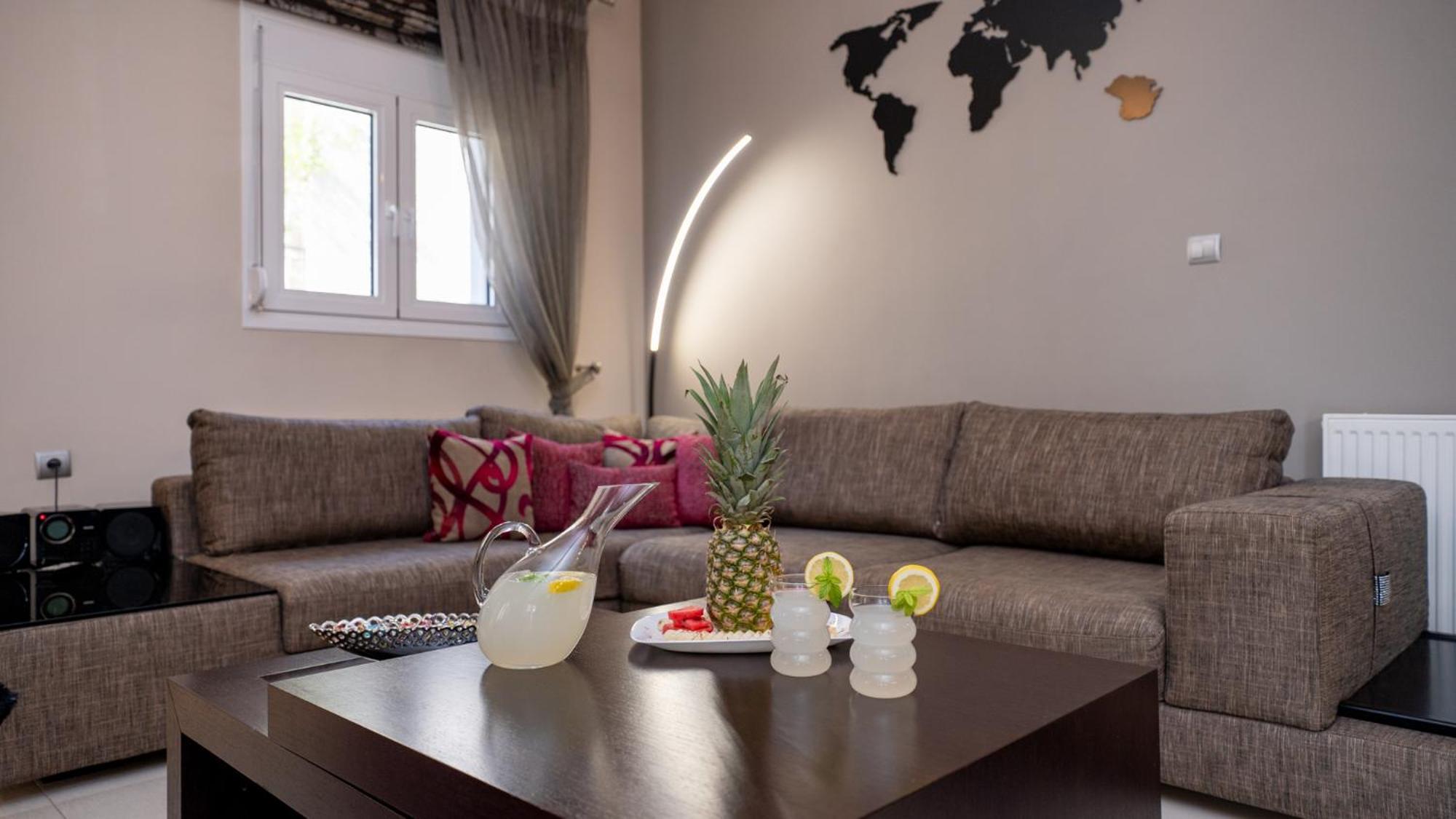 Mary'S Modern And Elegant Apartment Kalampáka Dış mekan fotoğraf