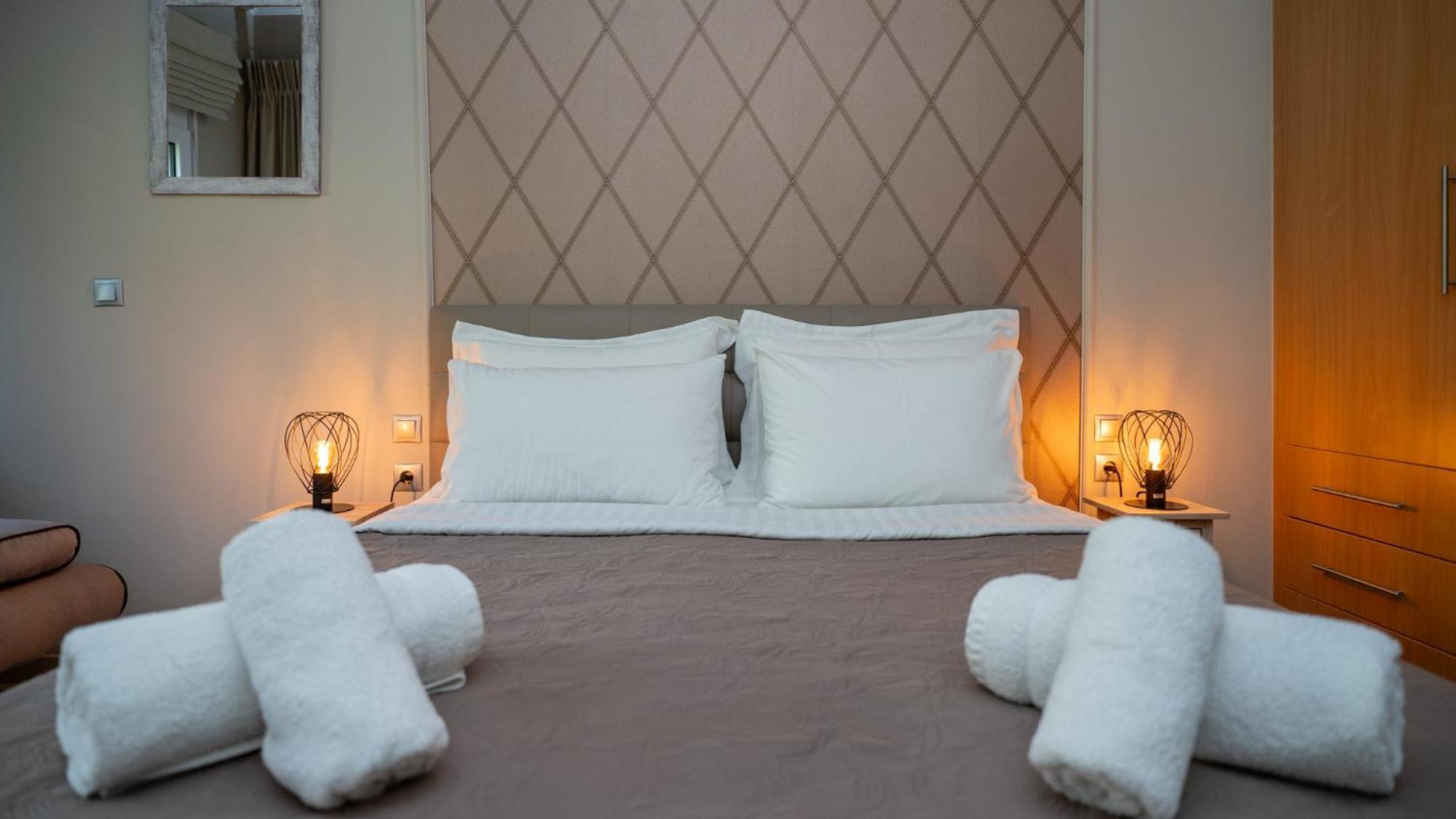 Mary'S Modern And Elegant Apartment Kalampáka Dış mekan fotoğraf