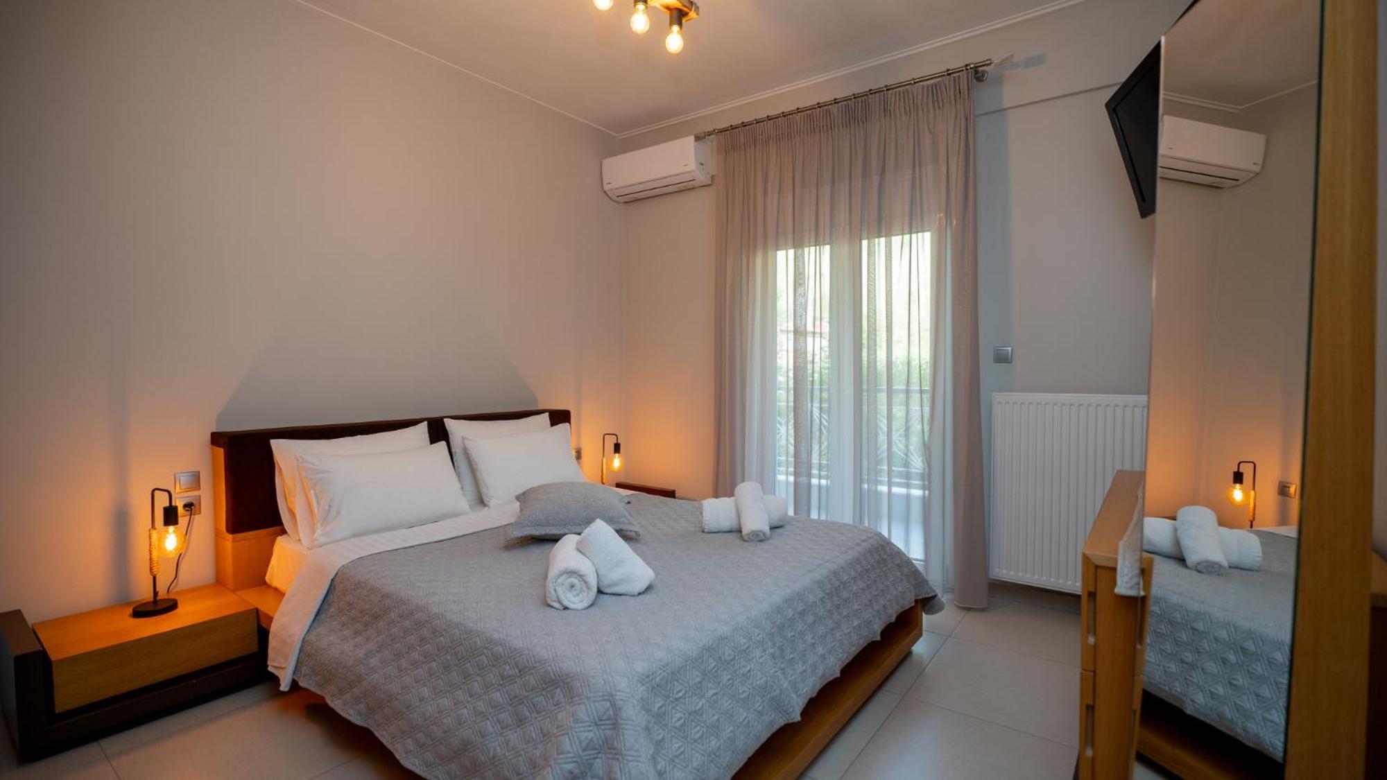 Mary'S Modern And Elegant Apartment Kalampáka Dış mekan fotoğraf