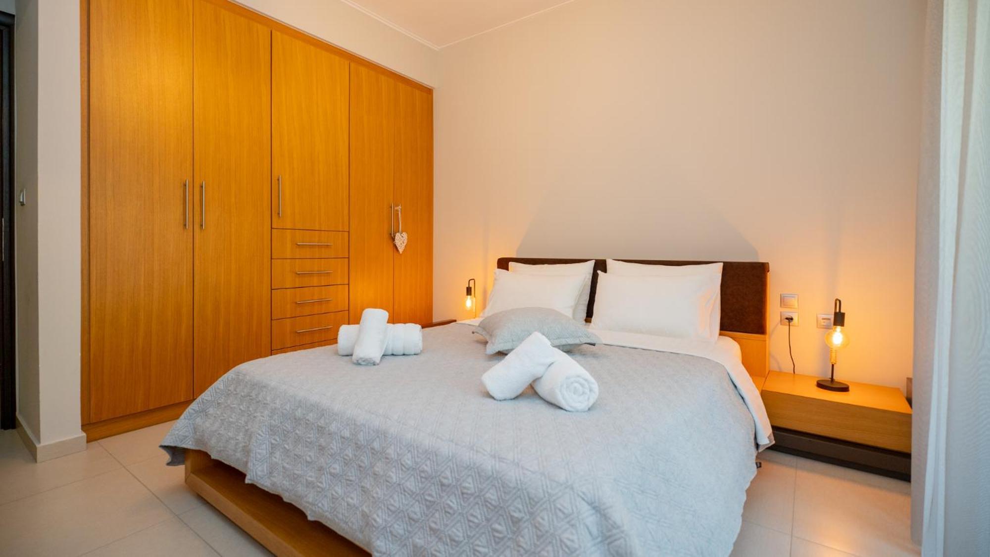 Mary'S Modern And Elegant Apartment Kalampáka Dış mekan fotoğraf