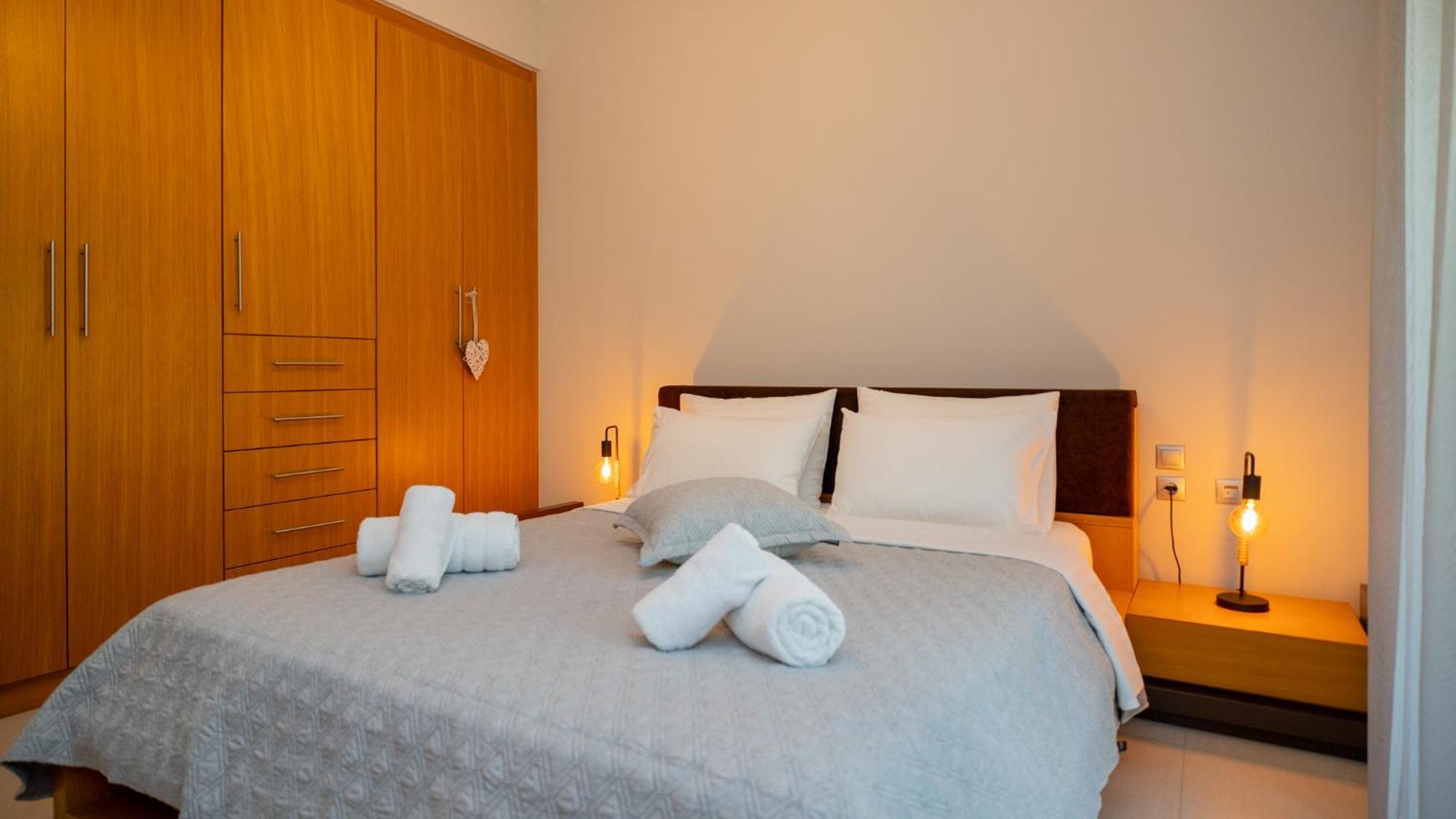Mary'S Modern And Elegant Apartment Kalampáka Dış mekan fotoğraf