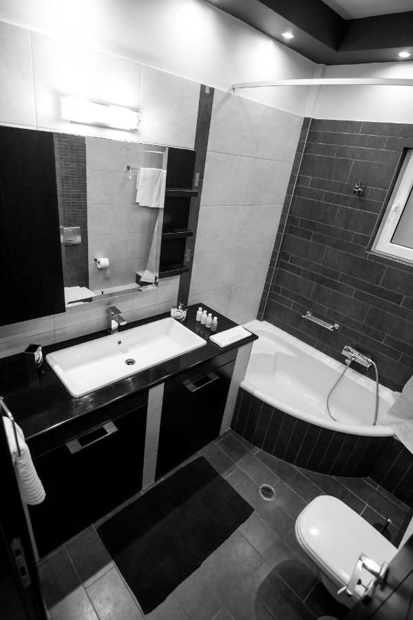 Mary'S Modern And Elegant Apartment Kalampáka Dış mekan fotoğraf
